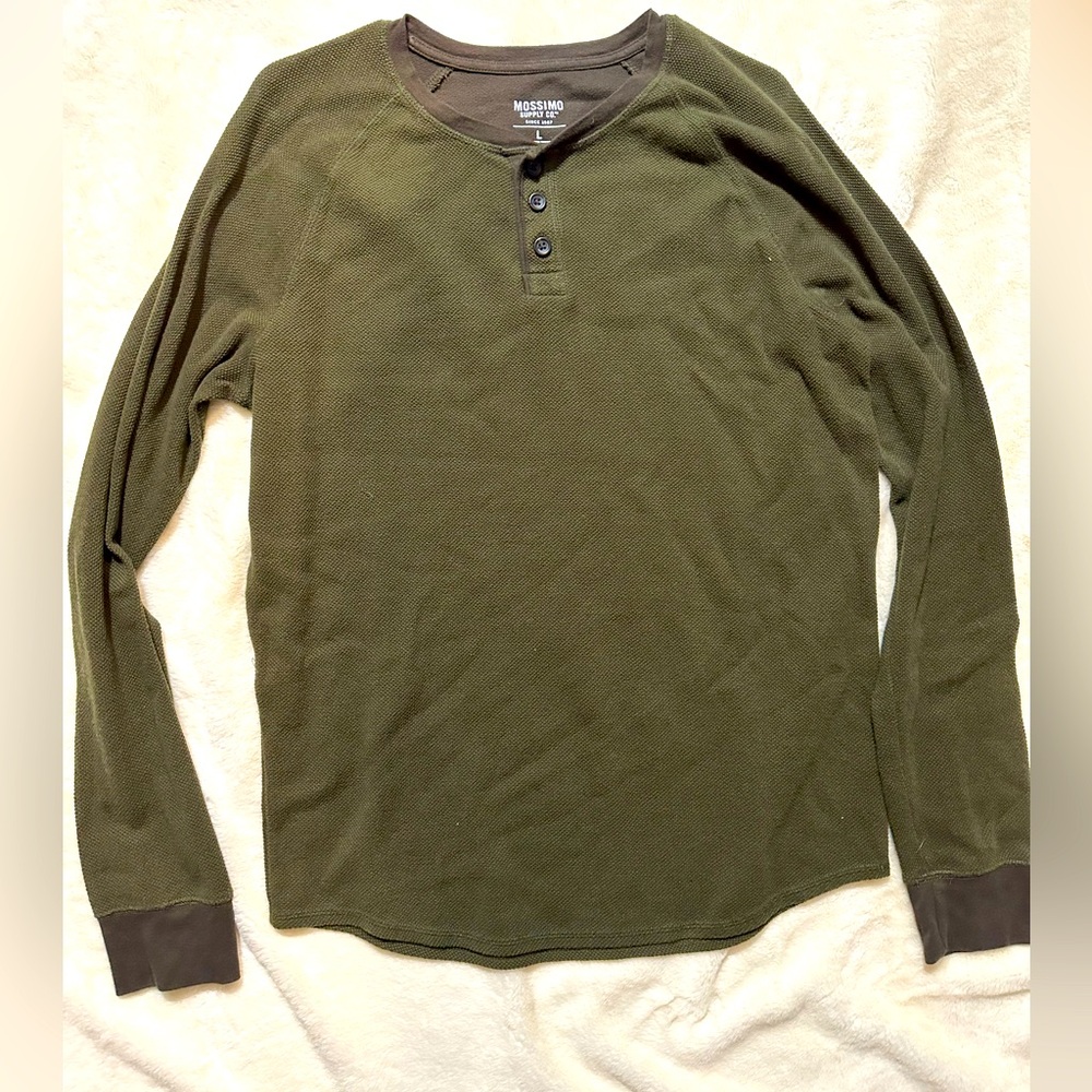 Mossimo long sleeve thermal shirt